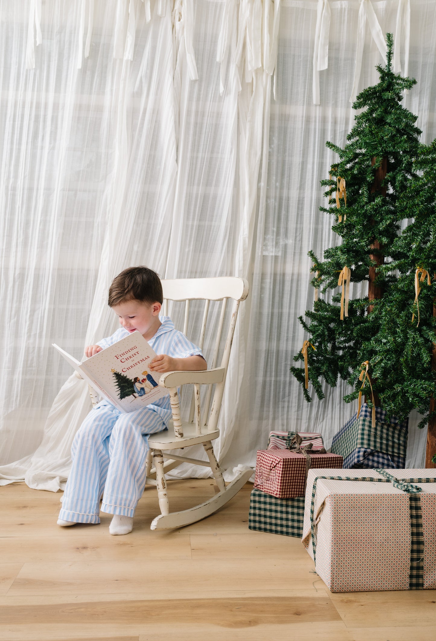 Finding Christ in Christmas Book